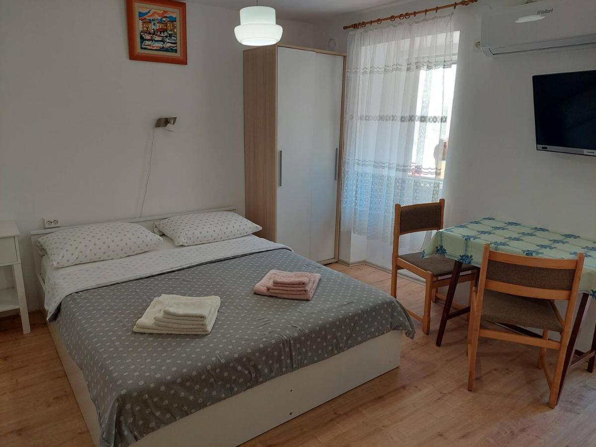 Rooms Mario Cres Εξωτερικό φωτογραφία