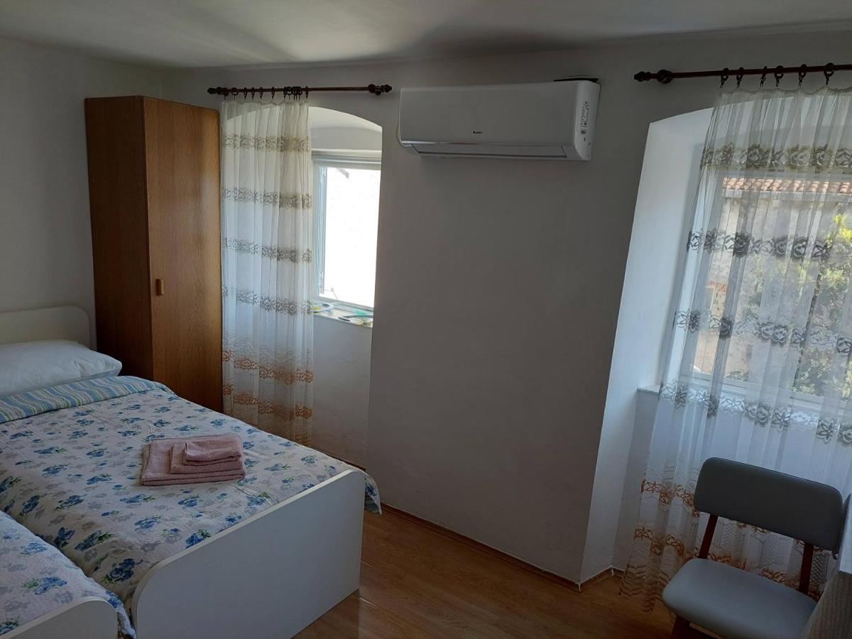 Rooms Mario Cres Εξωτερικό φωτογραφία