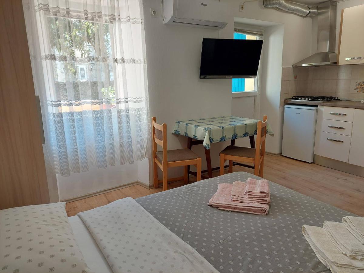 Rooms Mario Cres Εξωτερικό φωτογραφία